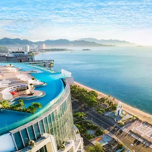 Golden Panorama Luxury Apartment